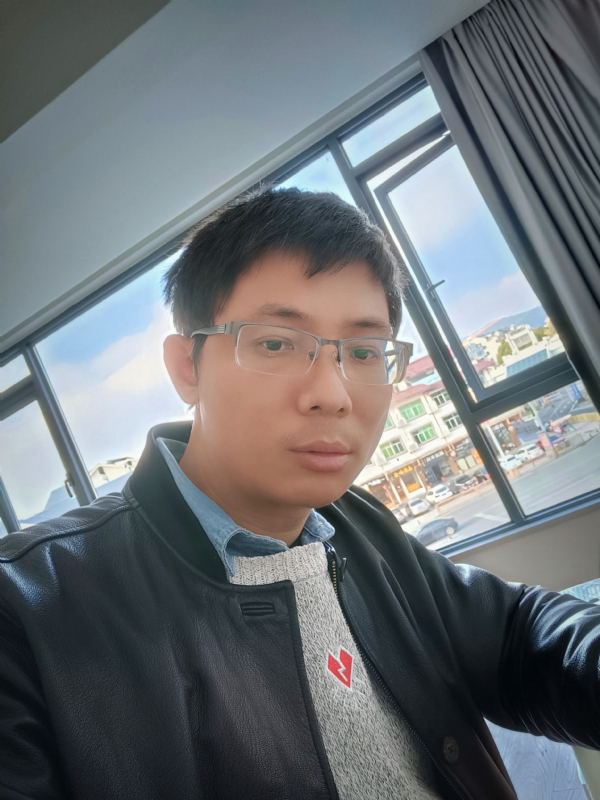 也许只是缺少一个拥抱的第二张照片--闽侯相亲网